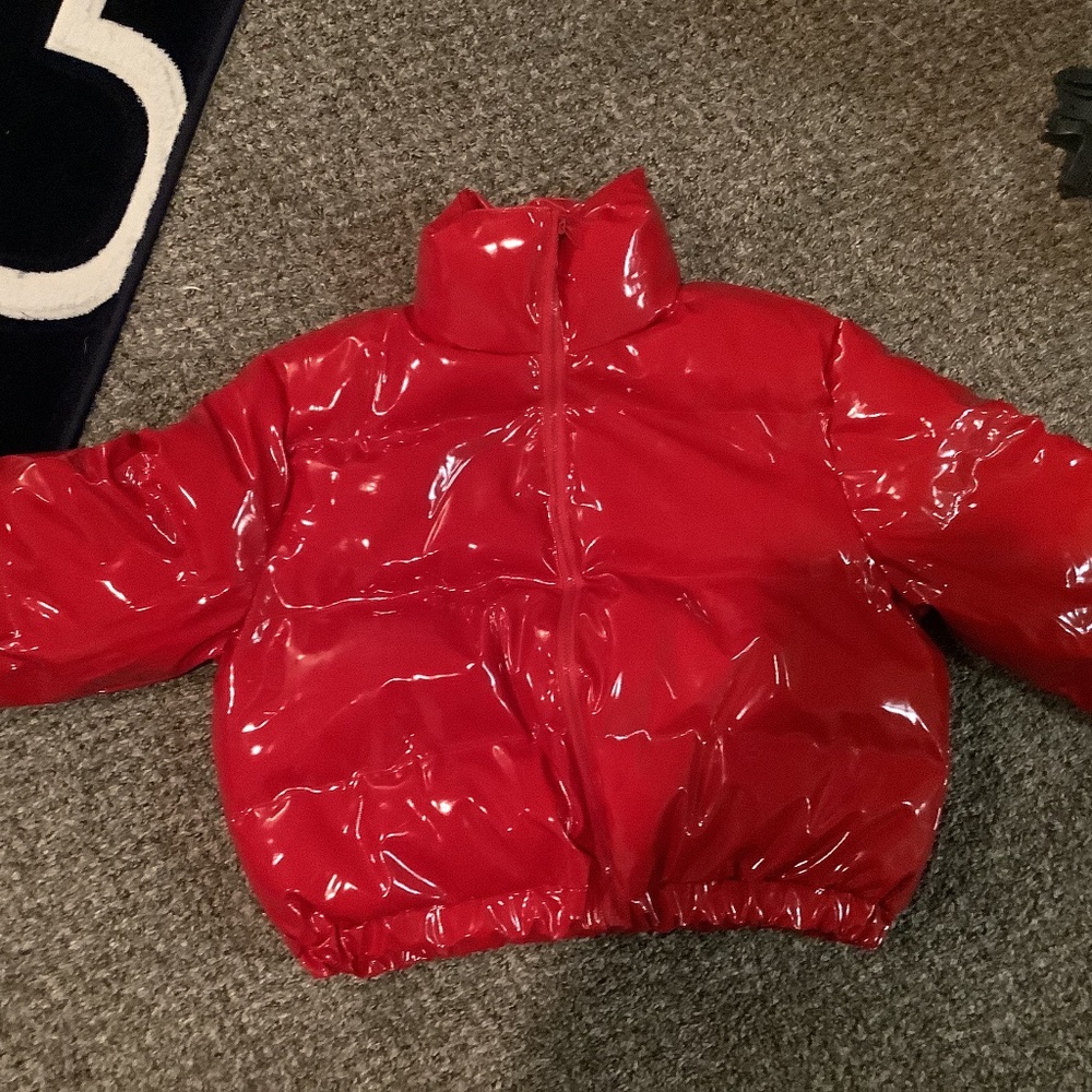Red Cropped Viny| Puffer